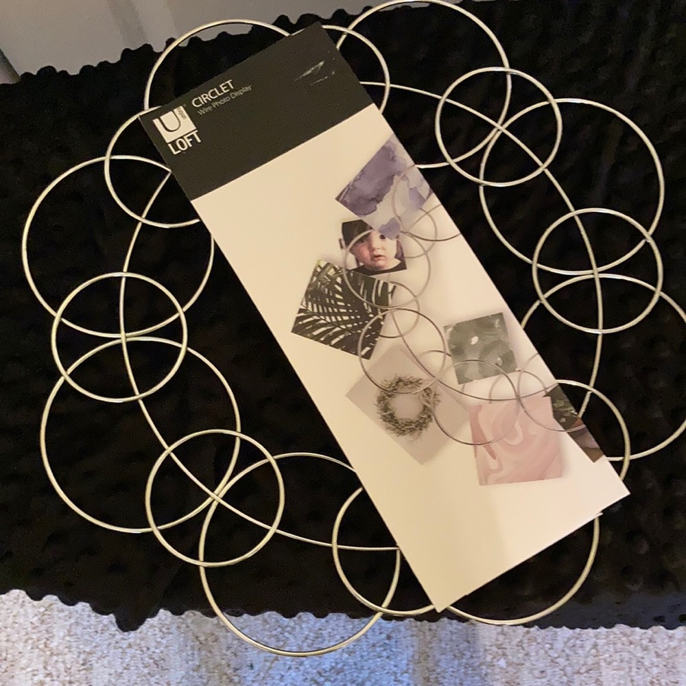 New set of 2 Wire Photo Displays